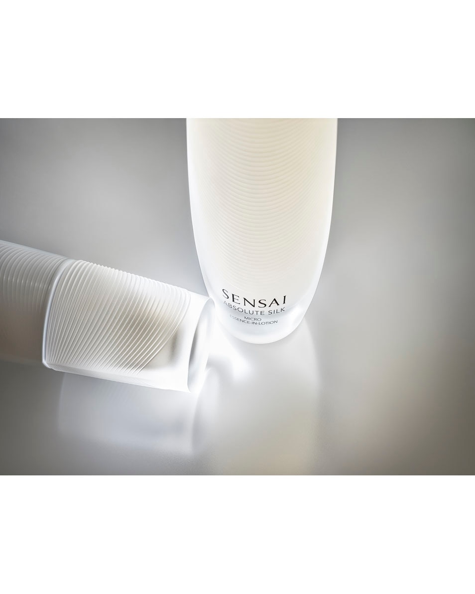 SENSAI ABSOLUTE SILK MICRO ESSENCE-IN-LOTION 125 ML 2