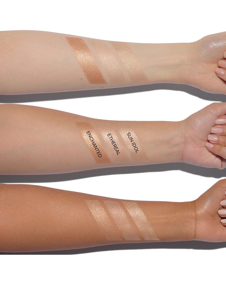 ANASTASIA BEVERLY HILLS Glow Seeker Highlighter Highlighter Enchanted 2