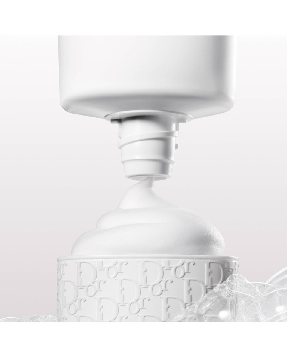 Reinigende en hydraterende schuim voor gezicht