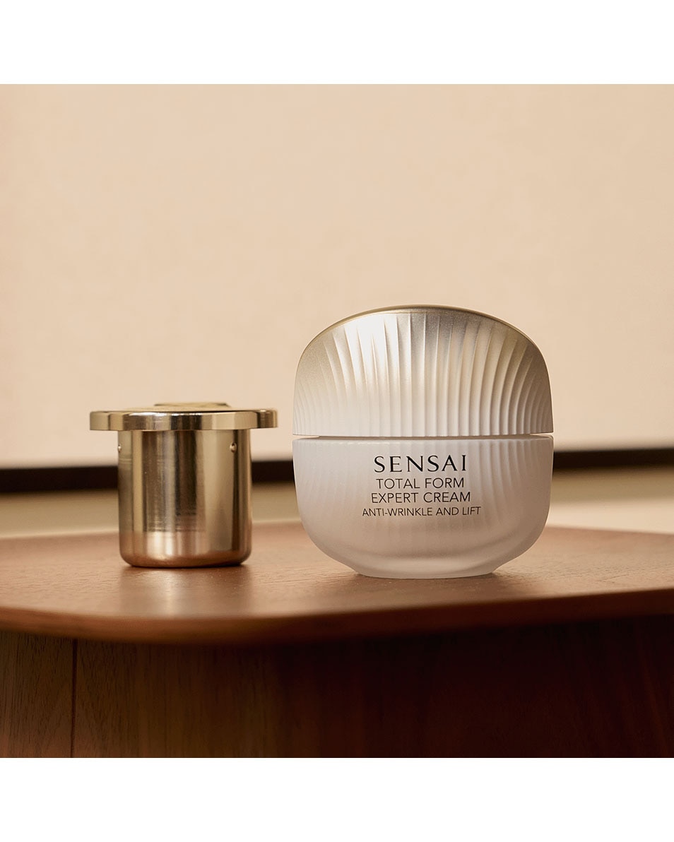 SENSAI Expert Items Total Form Expert Cream Anti-Wrinkle And Lift - refill 50 ML