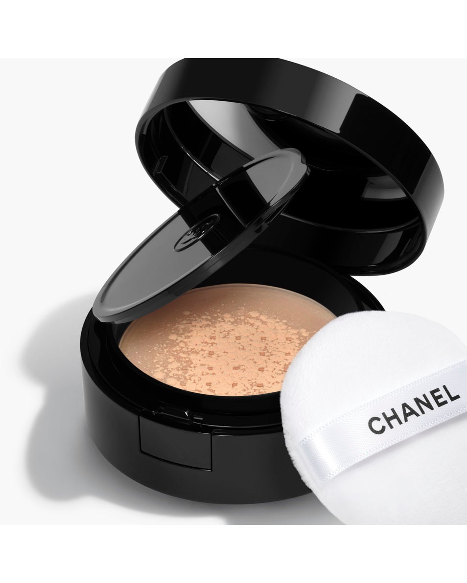CHANEL POUDRE UNIVERSELLE LIBRE LOS POEDER MET EEN NATUURLIJKE FINISH. REISFORMAAT 50 MEDIUM INTENSE 30G 2