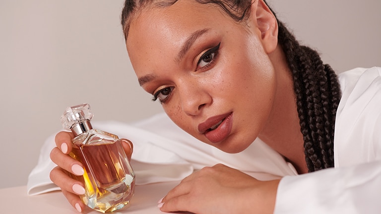 Parfums met warme en rijke geurnoten geinspireerd op de sfeer van de herfst Parfums met warme en rijke geurnoten geinspireerd op de sfeer van de herfst